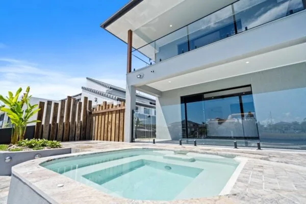 021_Open2view_ID916848-9_Kinsail_Court